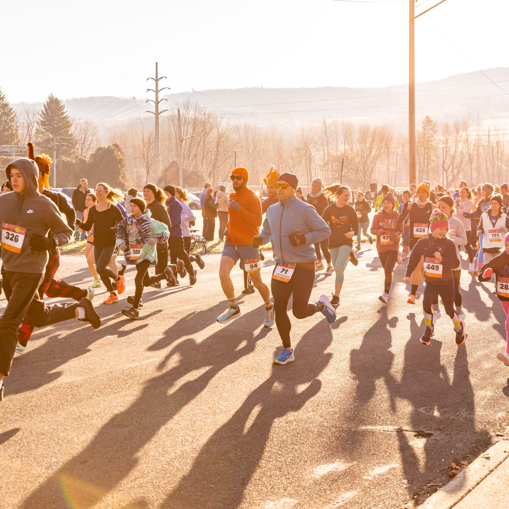 Front crowd of racers in Turkey Trot 5K